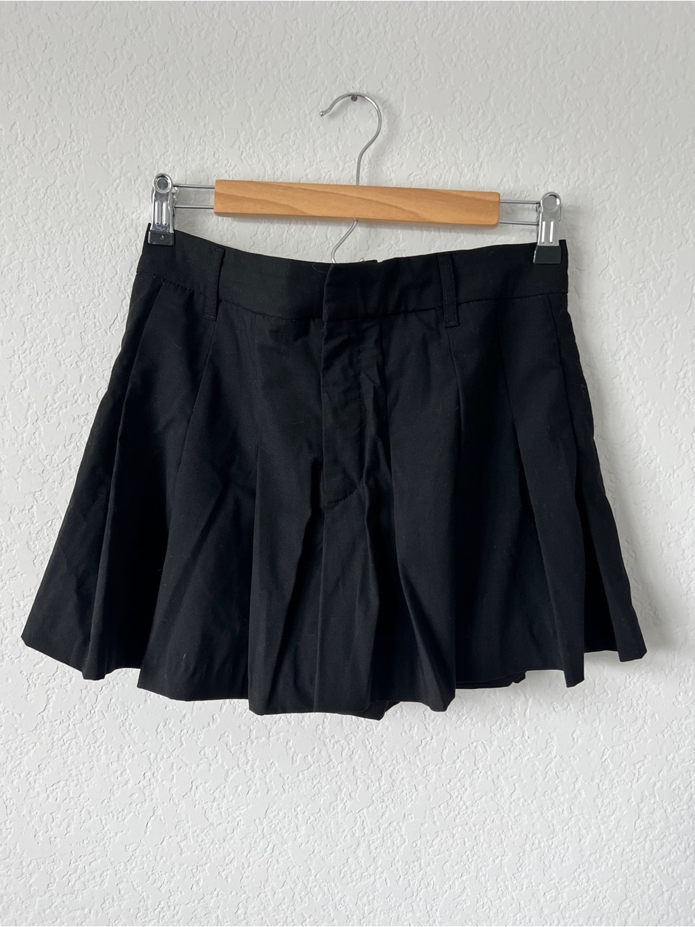 Zara Black Pleated Mini Skirt